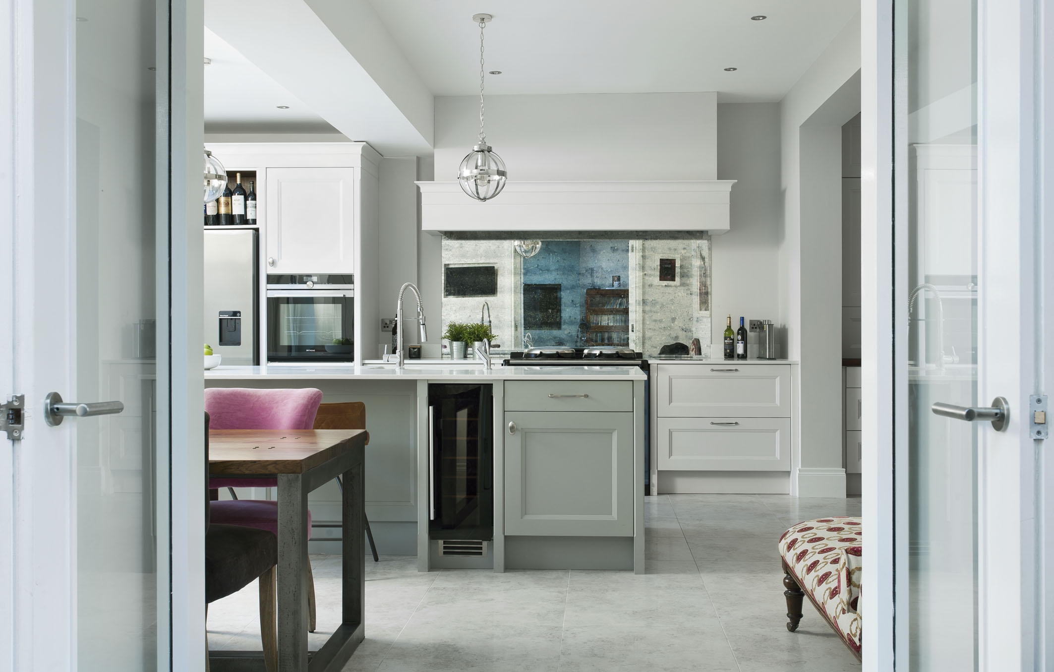 GREEN BLUE SCHULLER KITCHEN, SIEMENS APPLIANCES