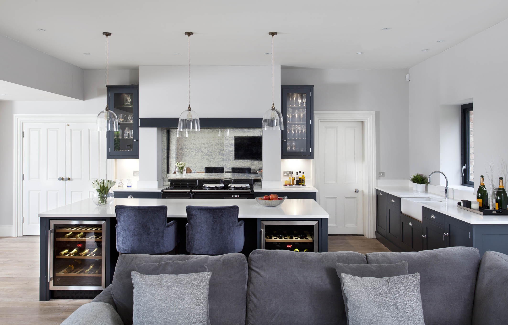 GREEN BLUE SCHULLER KITCHEN, SIEMENS APPLIANCES