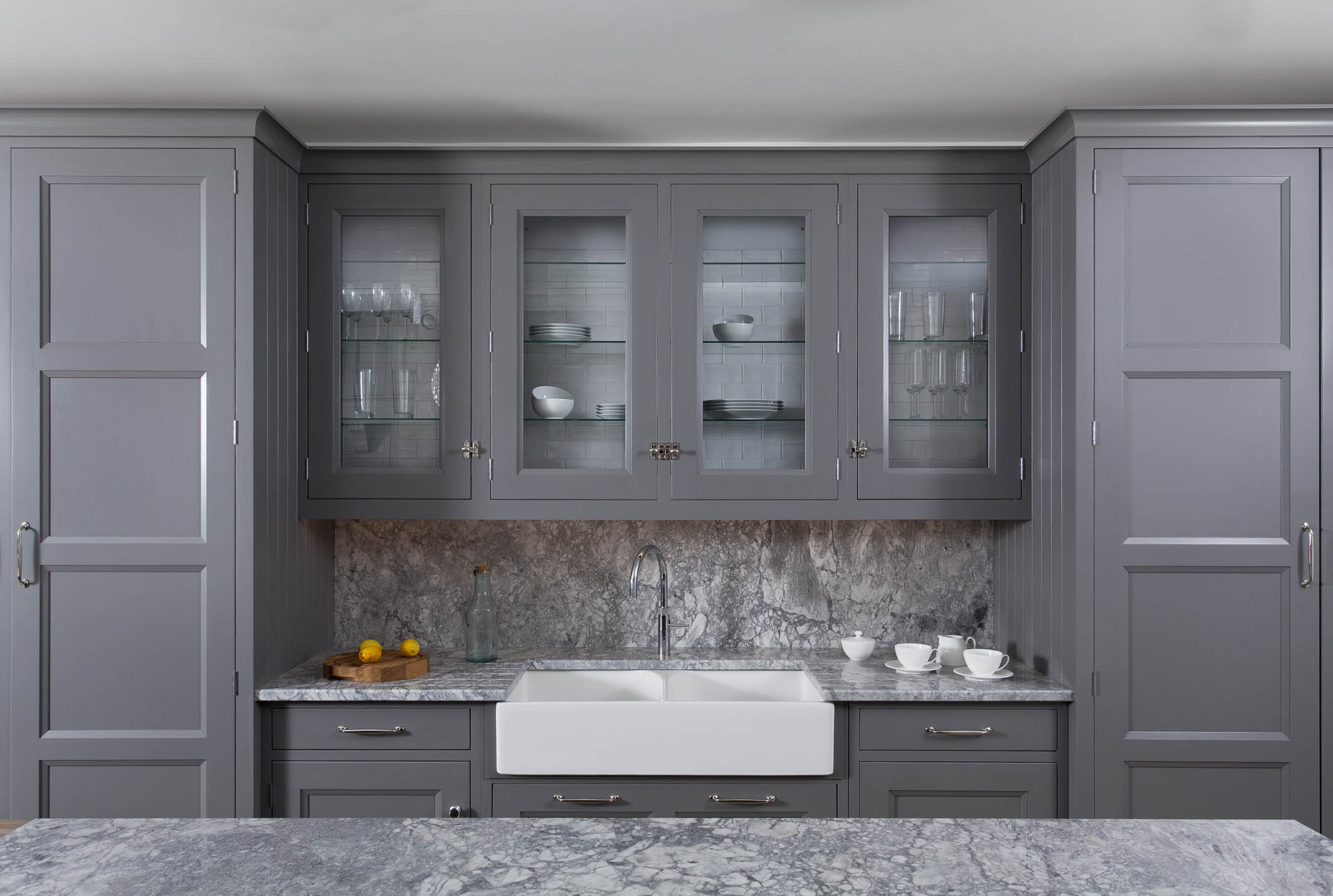 GREEN BLUE SCHULLER KITCHEN, SIEMENS APPLIANCES