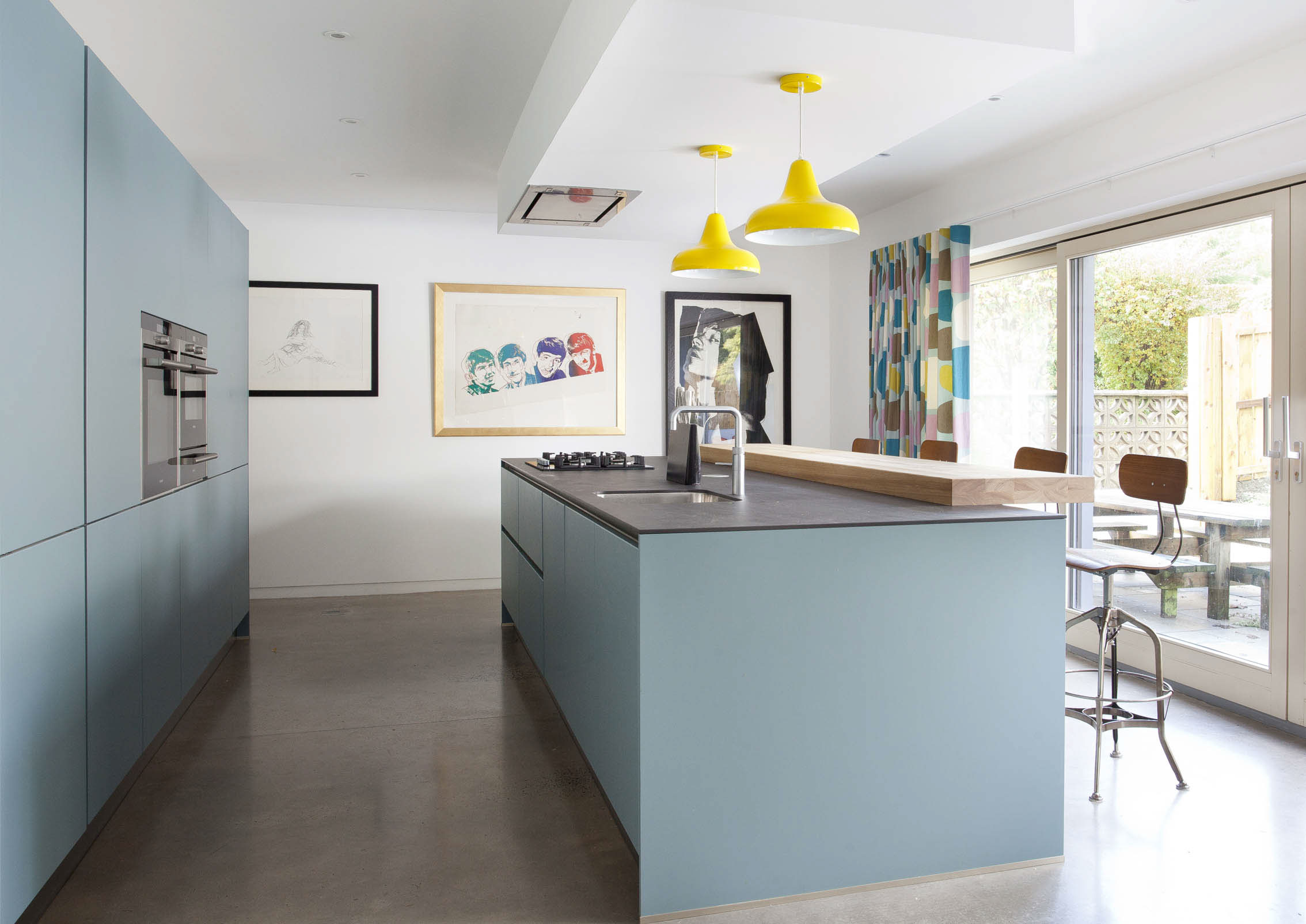 GREEN BLUE SCHULLER KITCHEN, SIEMENS APPLIANCES